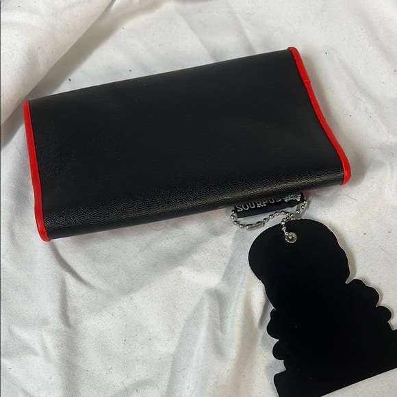 Sourpuss Black and Red She Devil Wallet - Picture 2 of 3